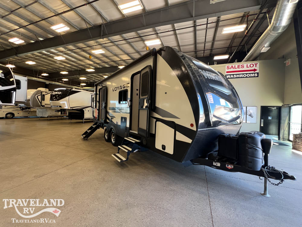 2022 Winnebago Voyage V2427RB - Image 1