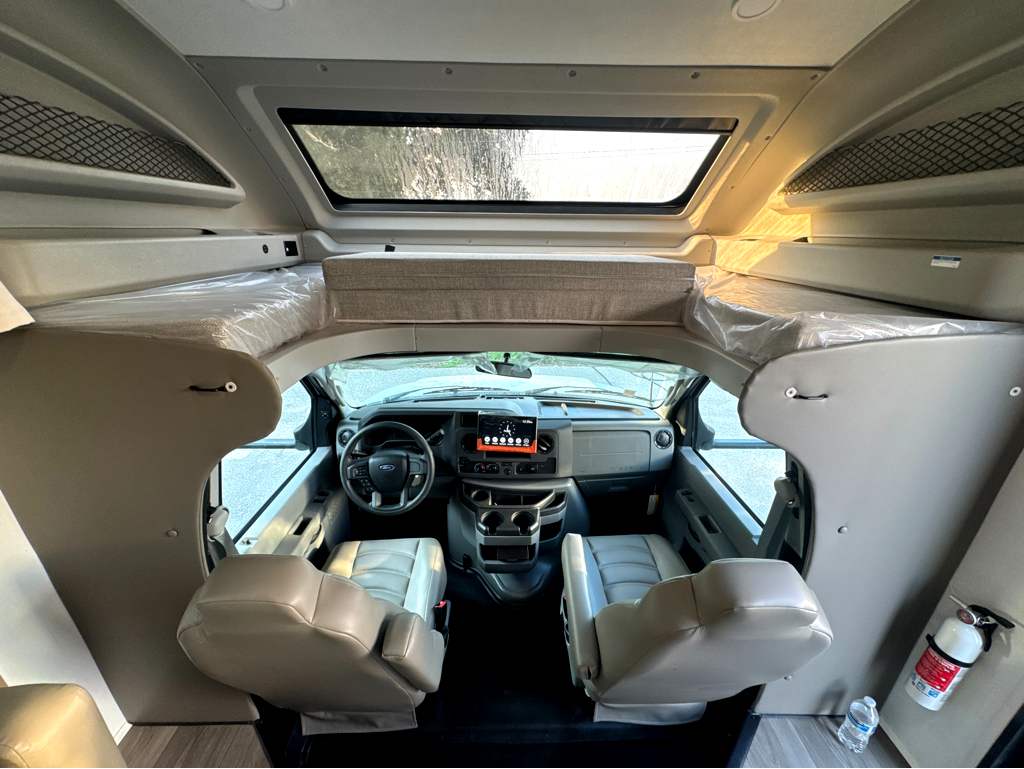 2027 ENTEGRA COACH ODYSSEY 29V - Image 24