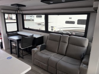 2026 JAYCO PINNACLE 36FBTS - Image 16