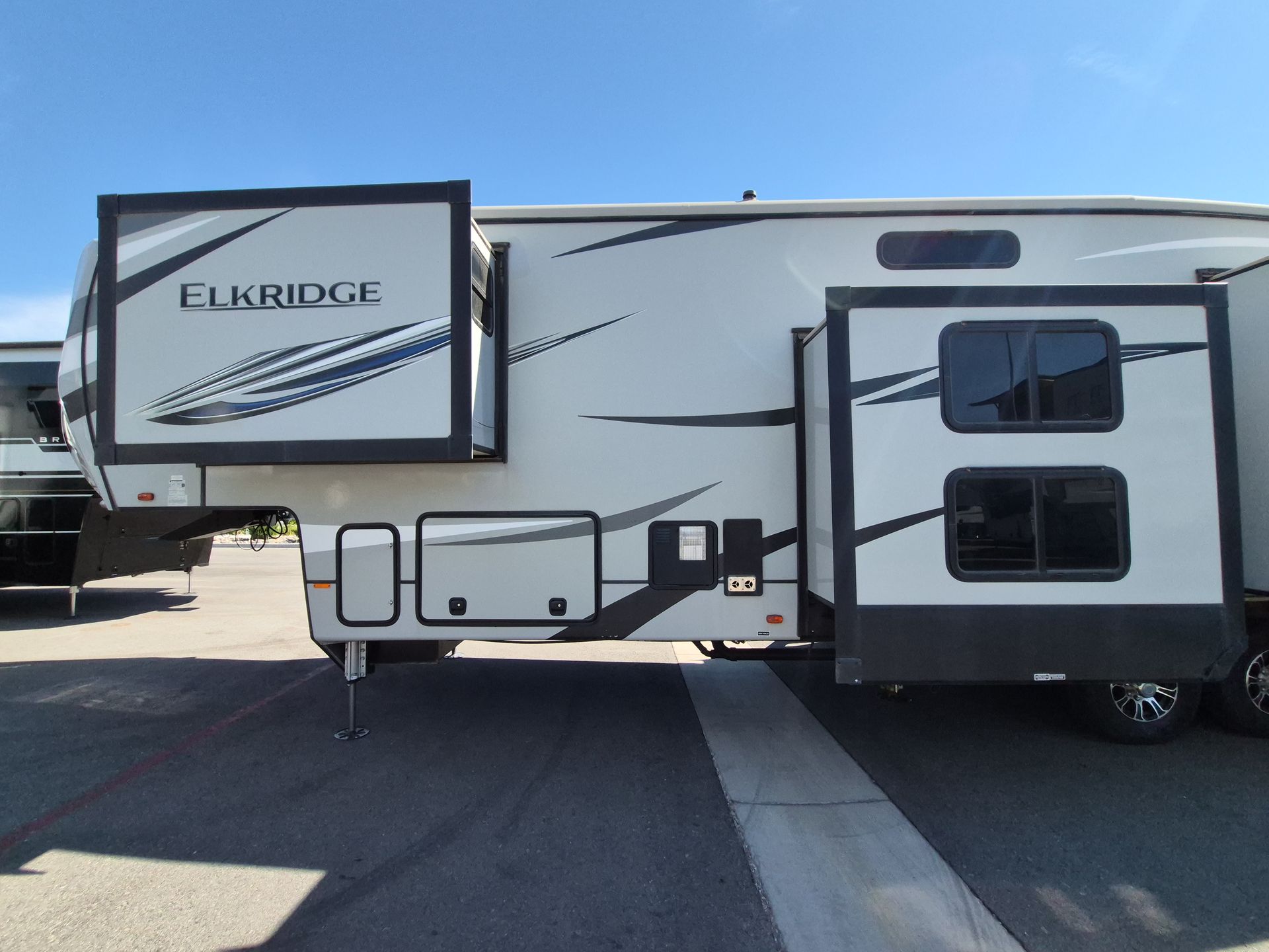 2020 Heartland ElkRidge ER 38 MB - Image 5