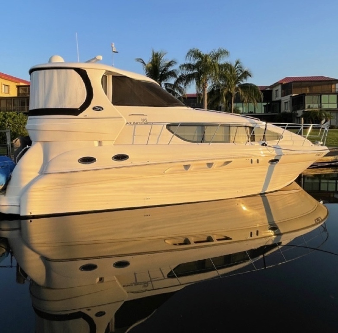 2004 Sea Ray 390 Motor Yacht - Image 1