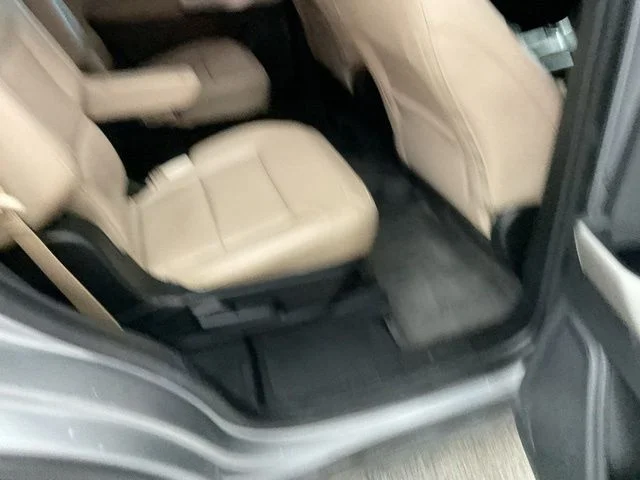 2021 Ford Explorer Utility 4D XLT 4WD - Image 26