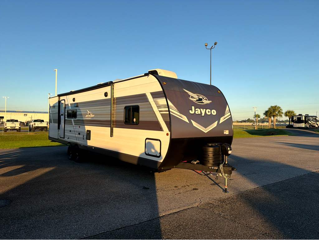 2027 JAYCO JAY FLIGHT 295TBS - Image 1