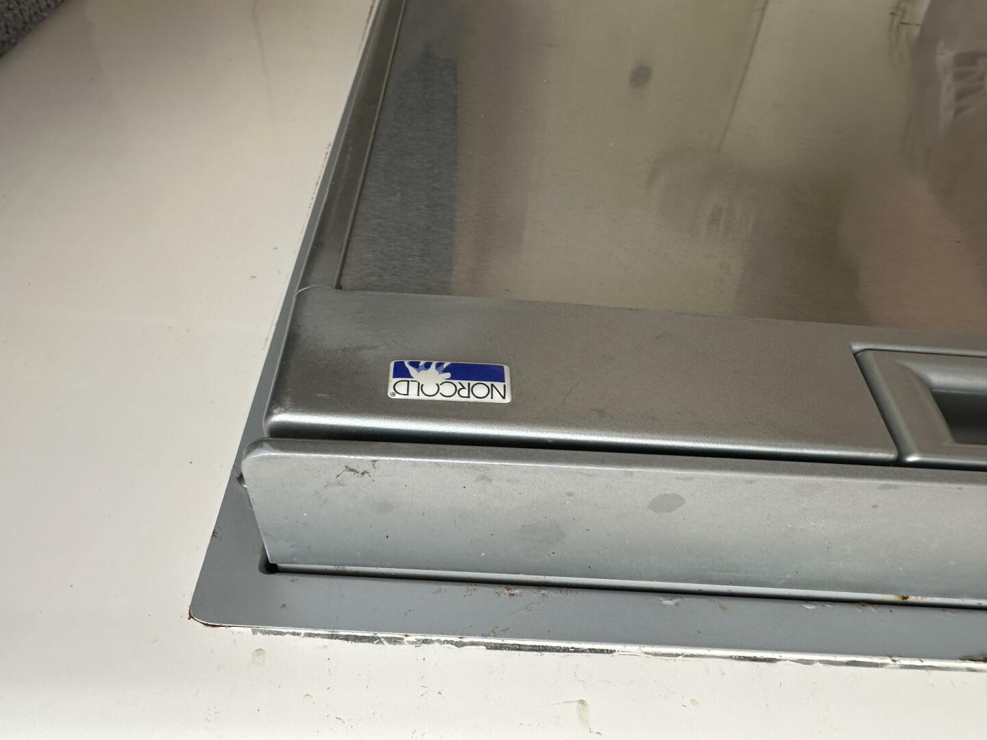 1994 Intrepid 376 Walkaround - Image 86