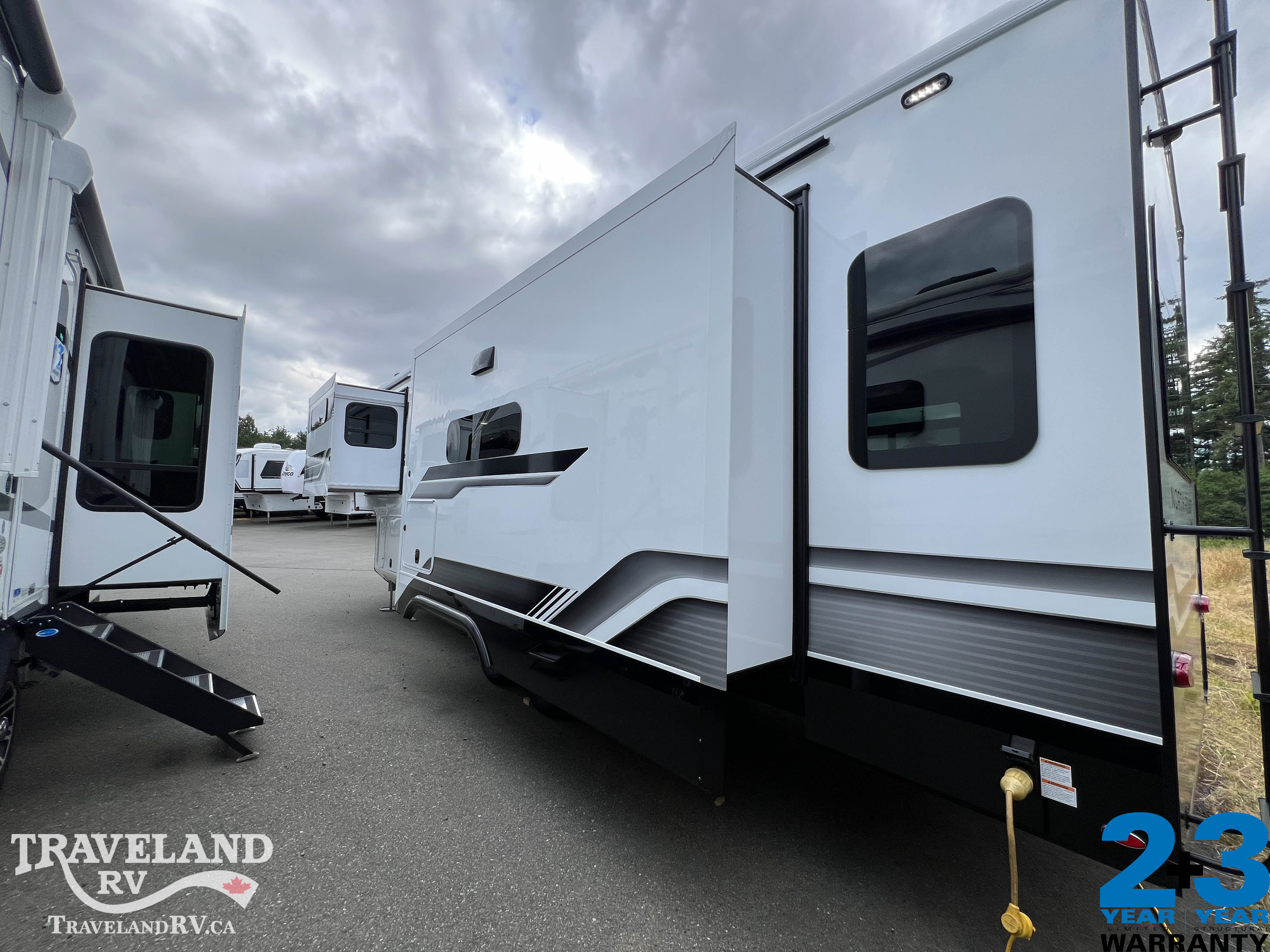 2027 Jayco North Point 310RLTS - Image 7