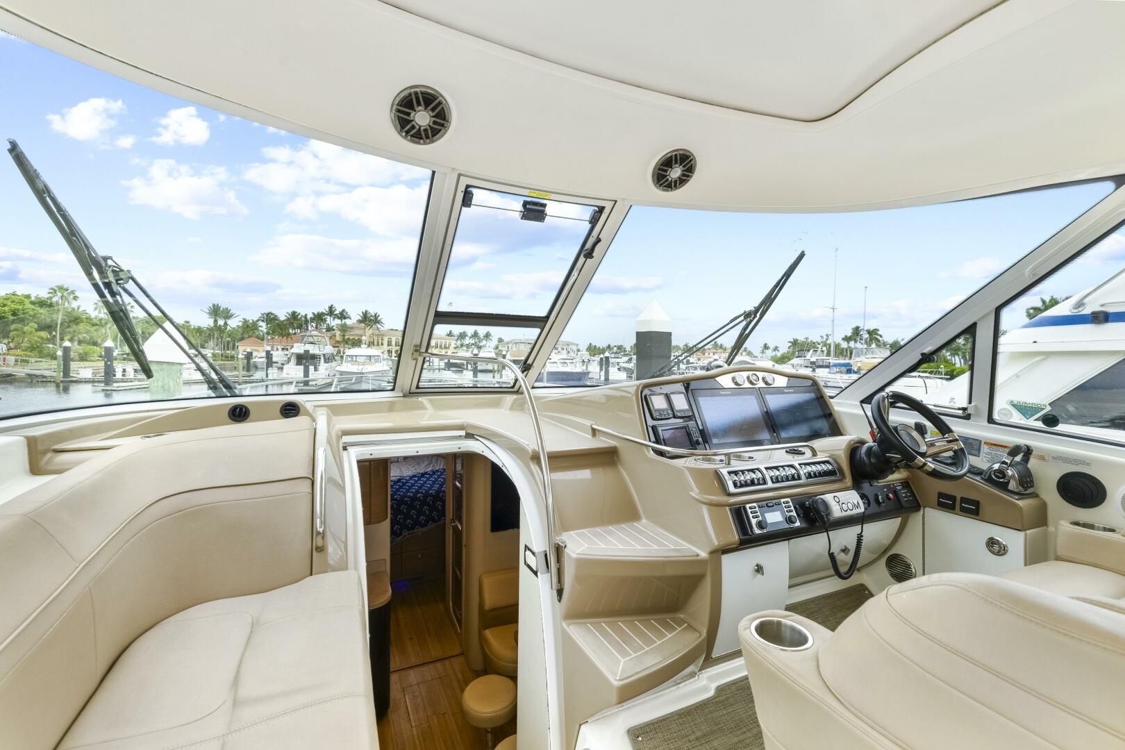 2016 Formula 45 Yacht - Image 6