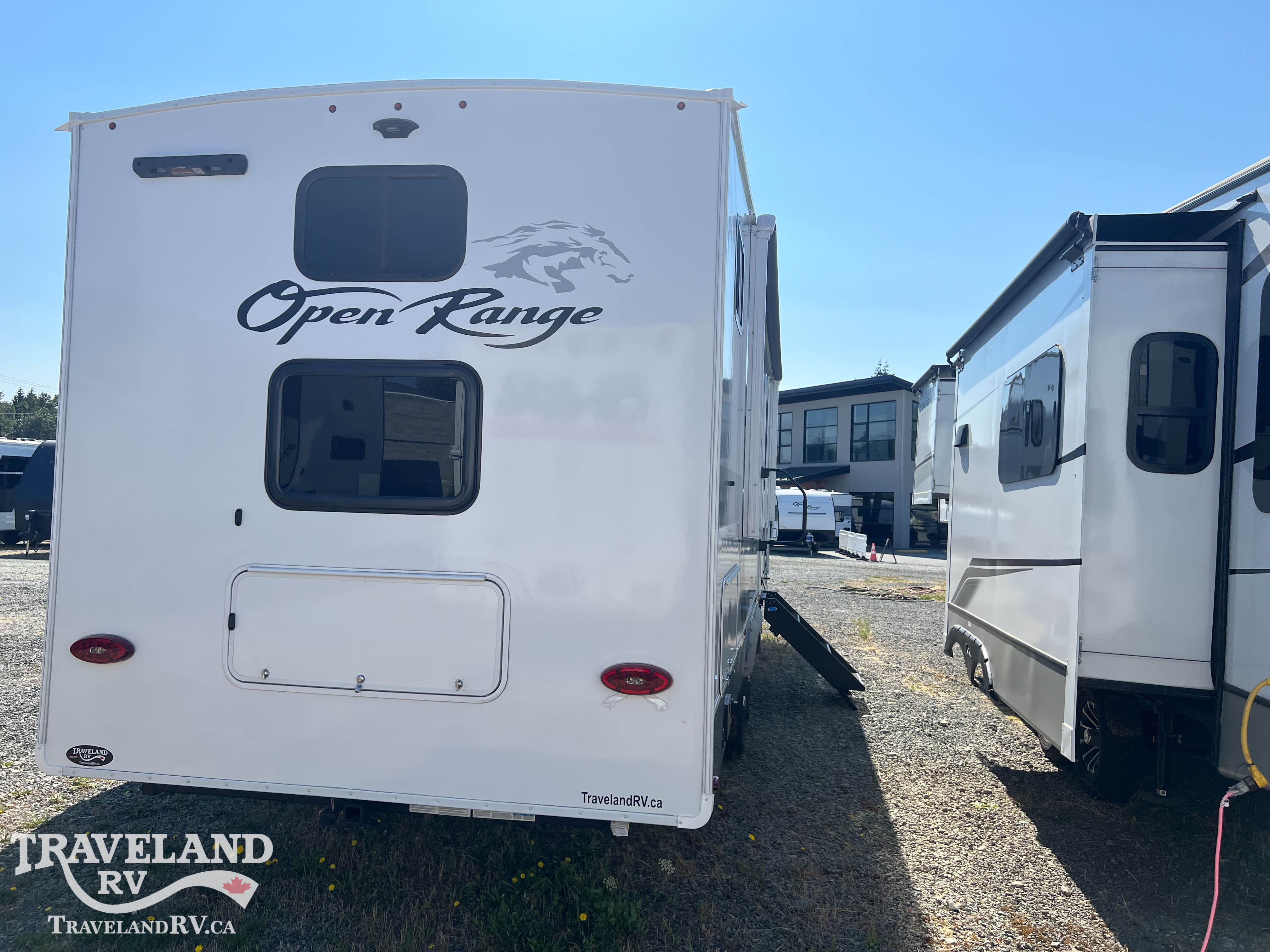 2027 Highland Ridge Roamer Light Duty 28DBSS - Image 6