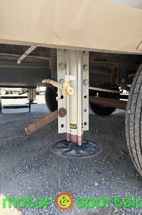 2019 Forest River Palomino 297RKW - Image 10