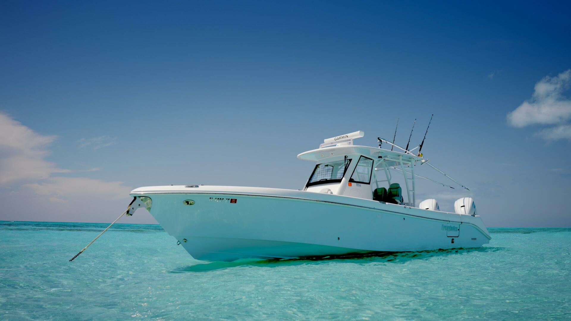 2019 Everglades 355 CC - Image 6