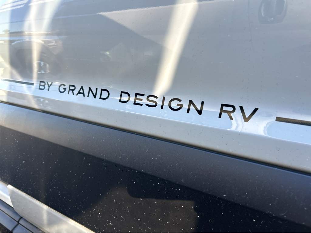 2026 GRAND DESIGN LINEAGE SERIESVT LVT1 - Image 6