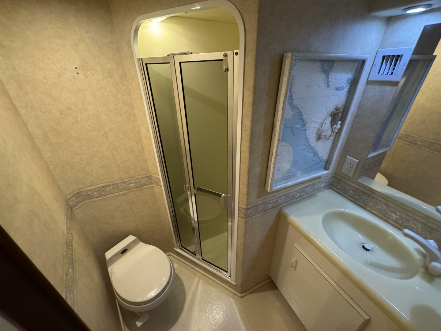 1995 Viking 58 Convertible - Image 32