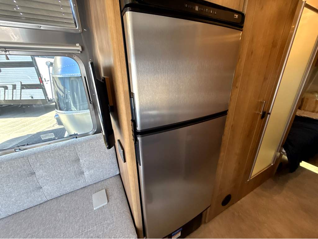 2026 AIRSTREAM TRADE WIND 25FBT - Image 20