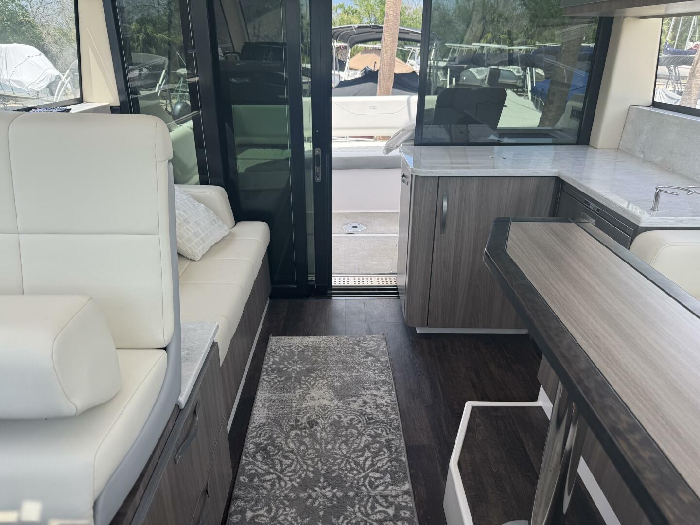 2021 Regal 38 XO - Image 14
