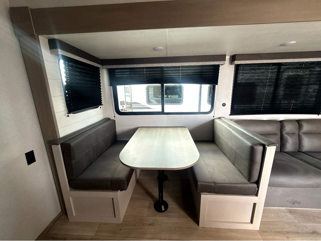 2027 Jayco Jay Flight SLX 261BHS - Image 11