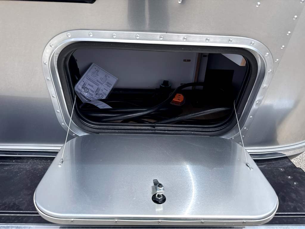 2026 AIRSTREAM CARAVEL 20FB - Image 5