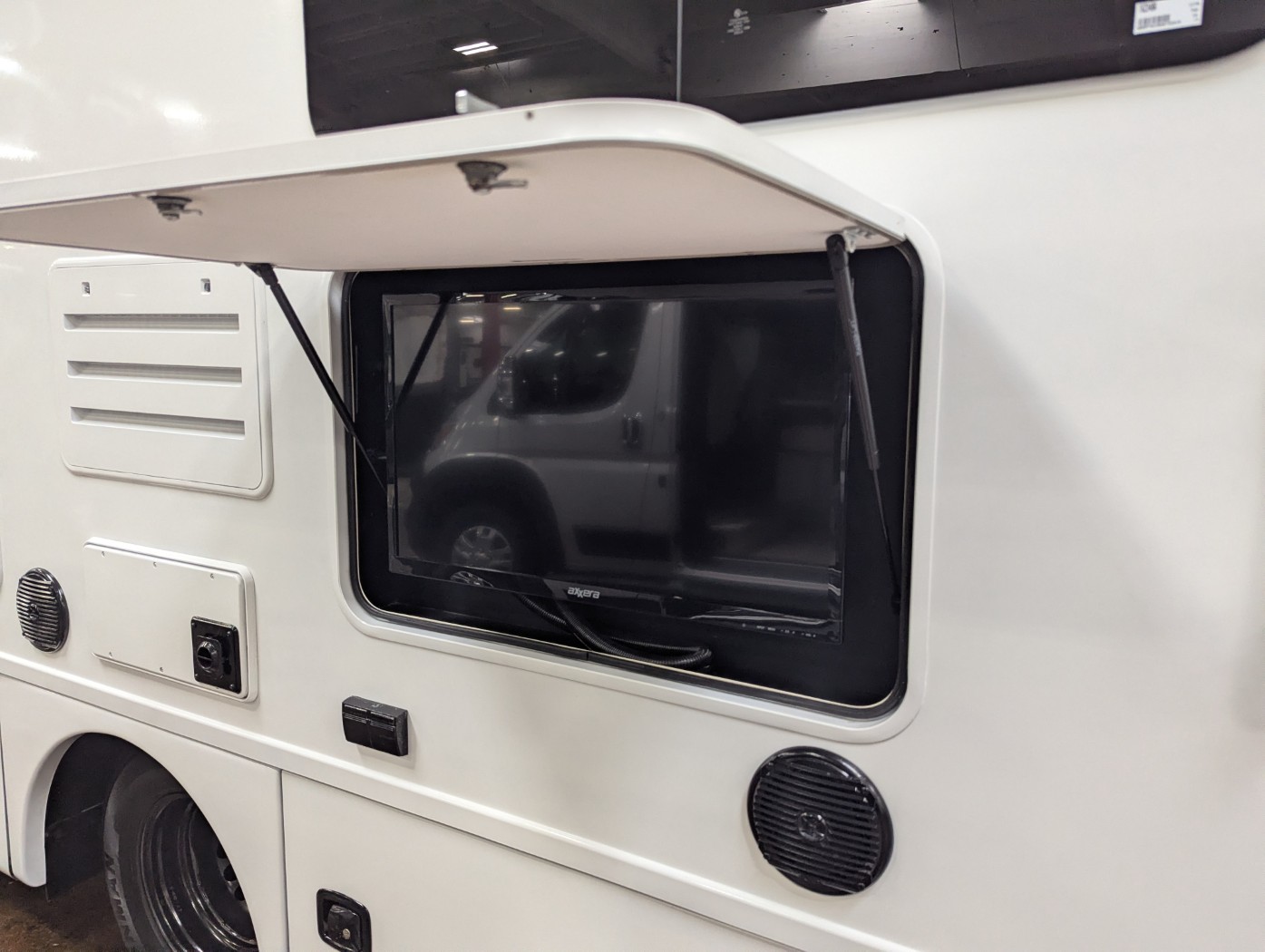 2018 Thor Motor Coach Citation Sprinter 24SJ - Image 7