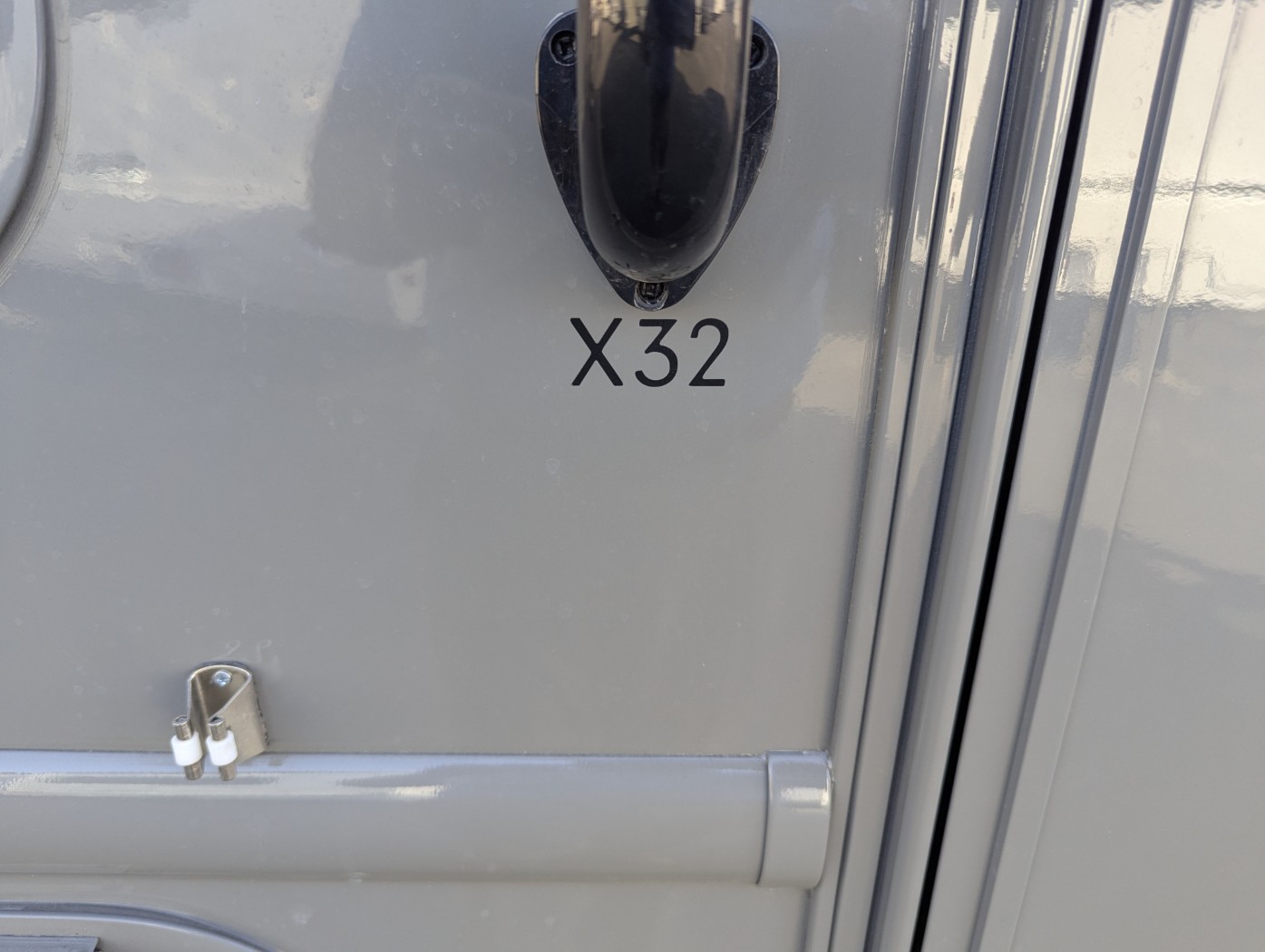 2027 Thor Motor Coach Omni Explorer X32 - Image 12