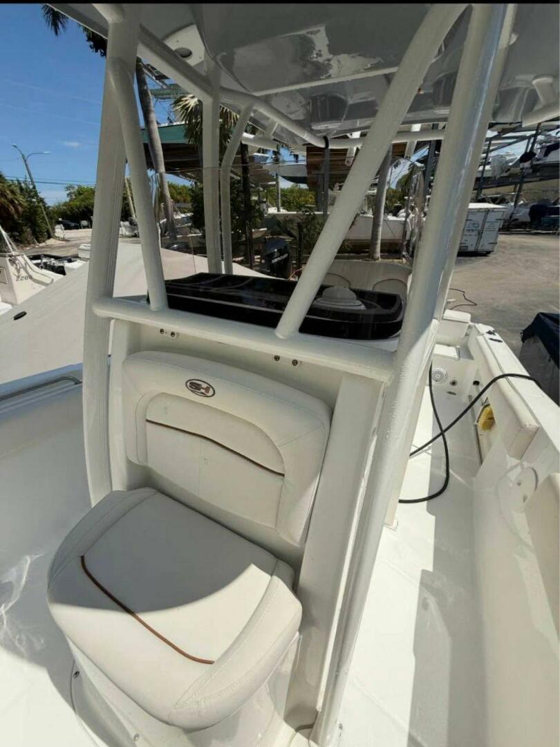 2021 Sea Hunt Ultra 234 - Image 9