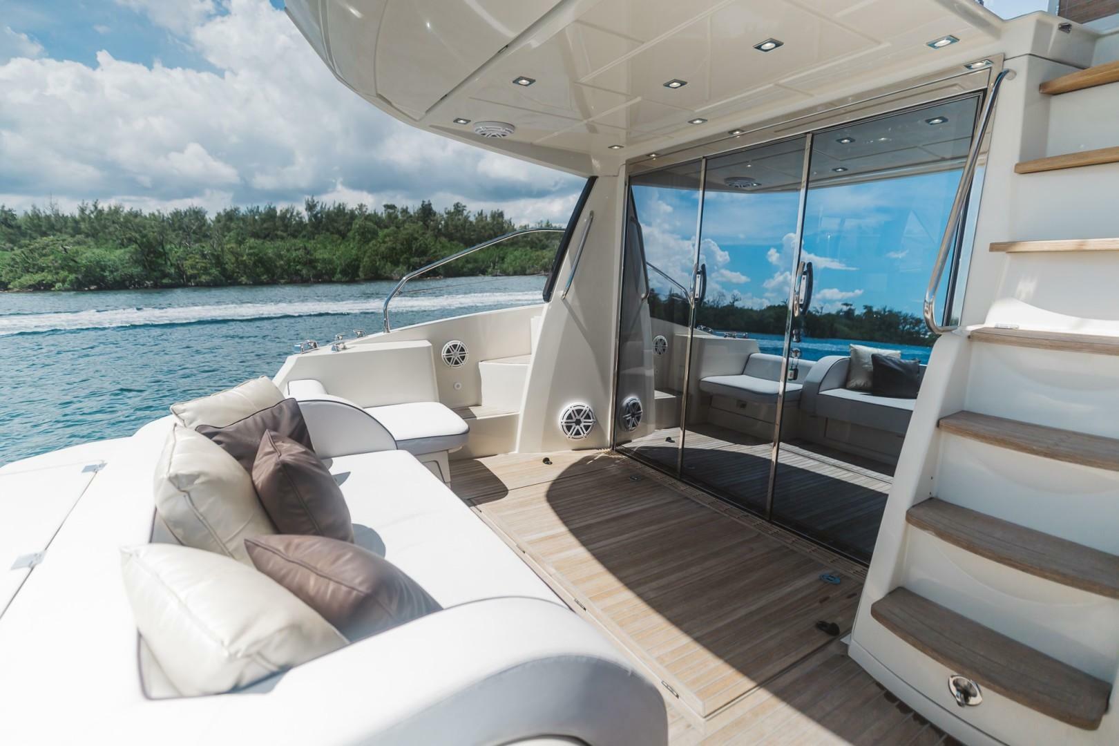 2015 Beneteau Monte Carlo 5 - Image 16