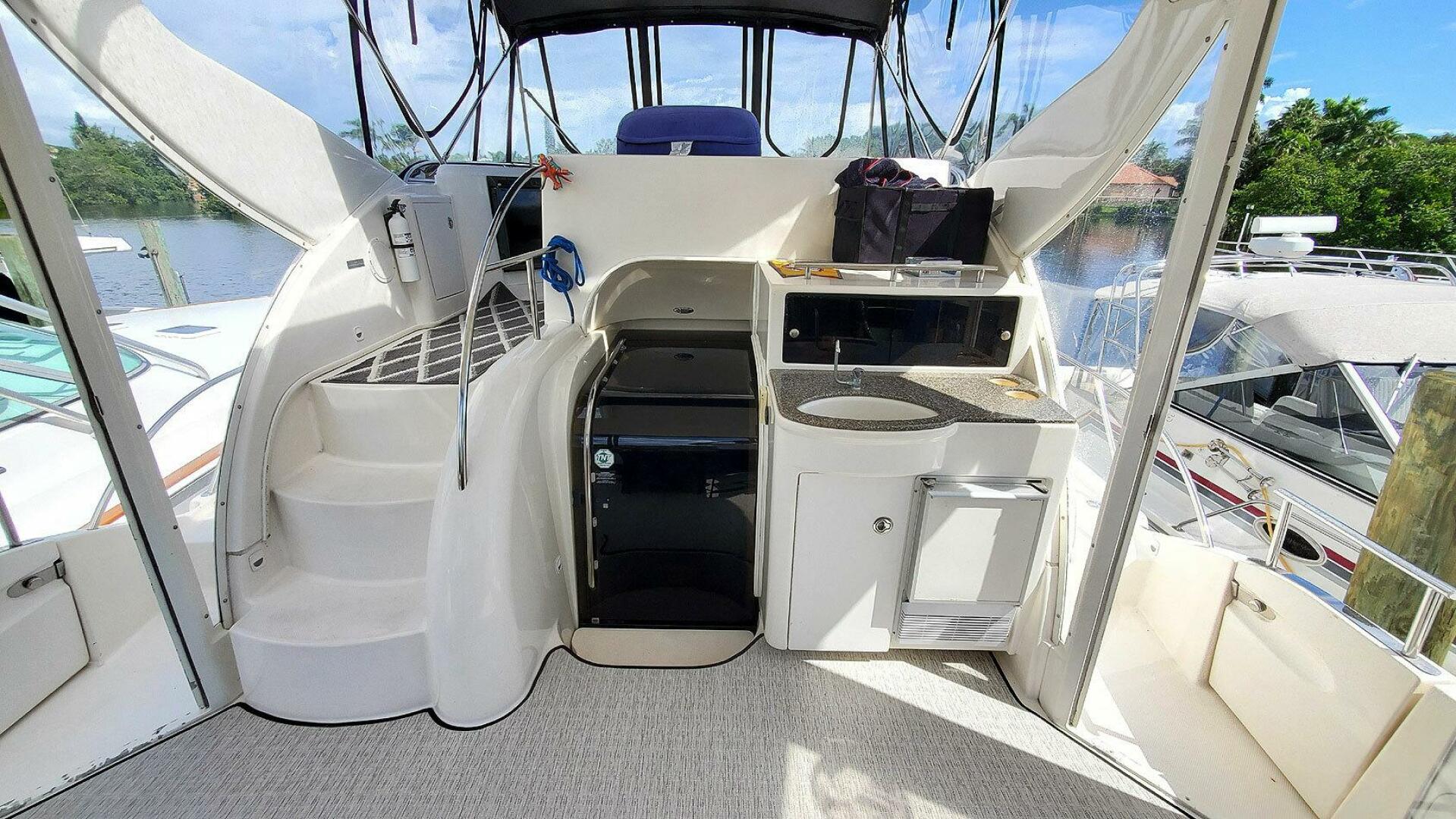 2004 Meridian 408 - Image 5