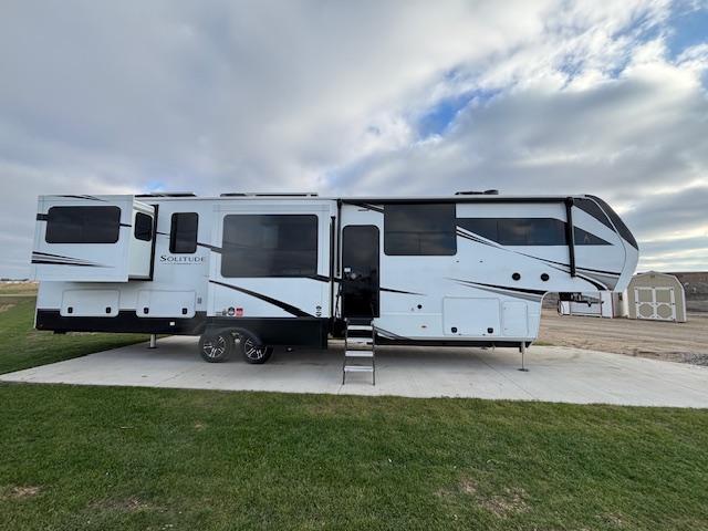 2026 Grand Design Solitude 376rd