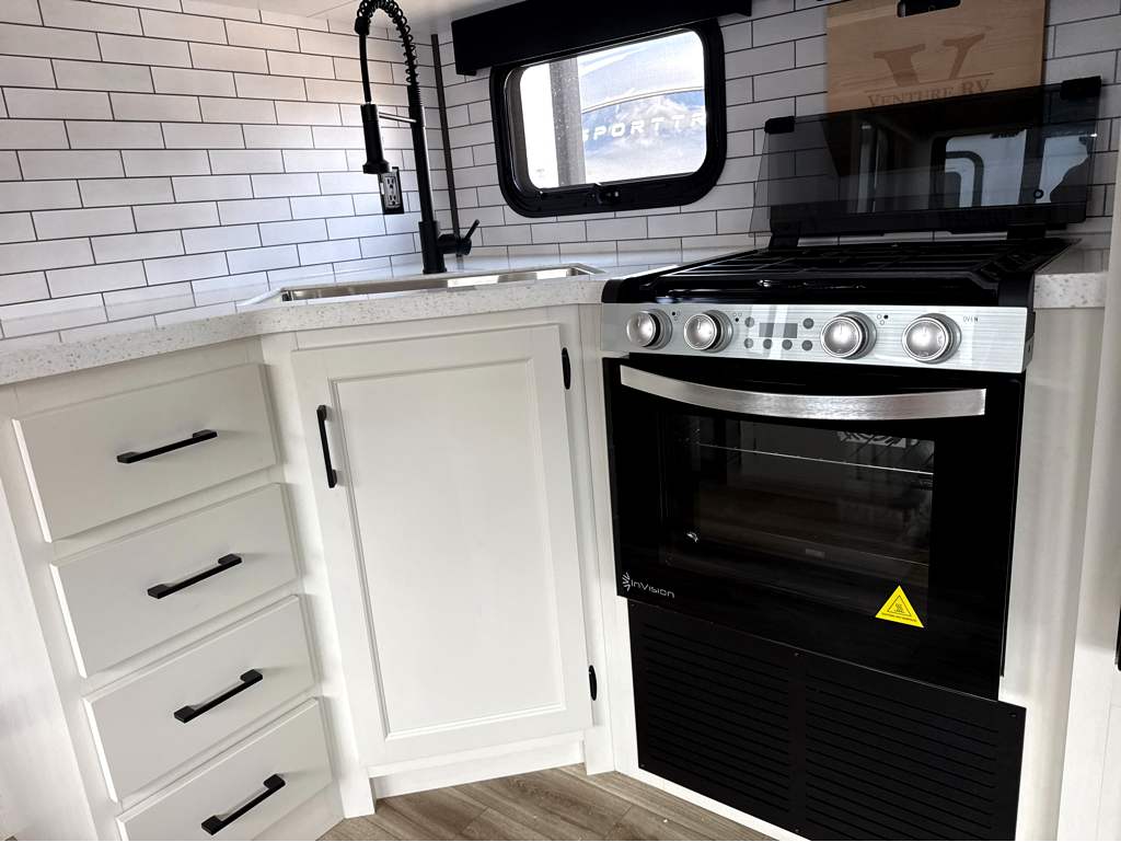 2027 VENTURE RV SPORTTREK 292VRB - Image 20