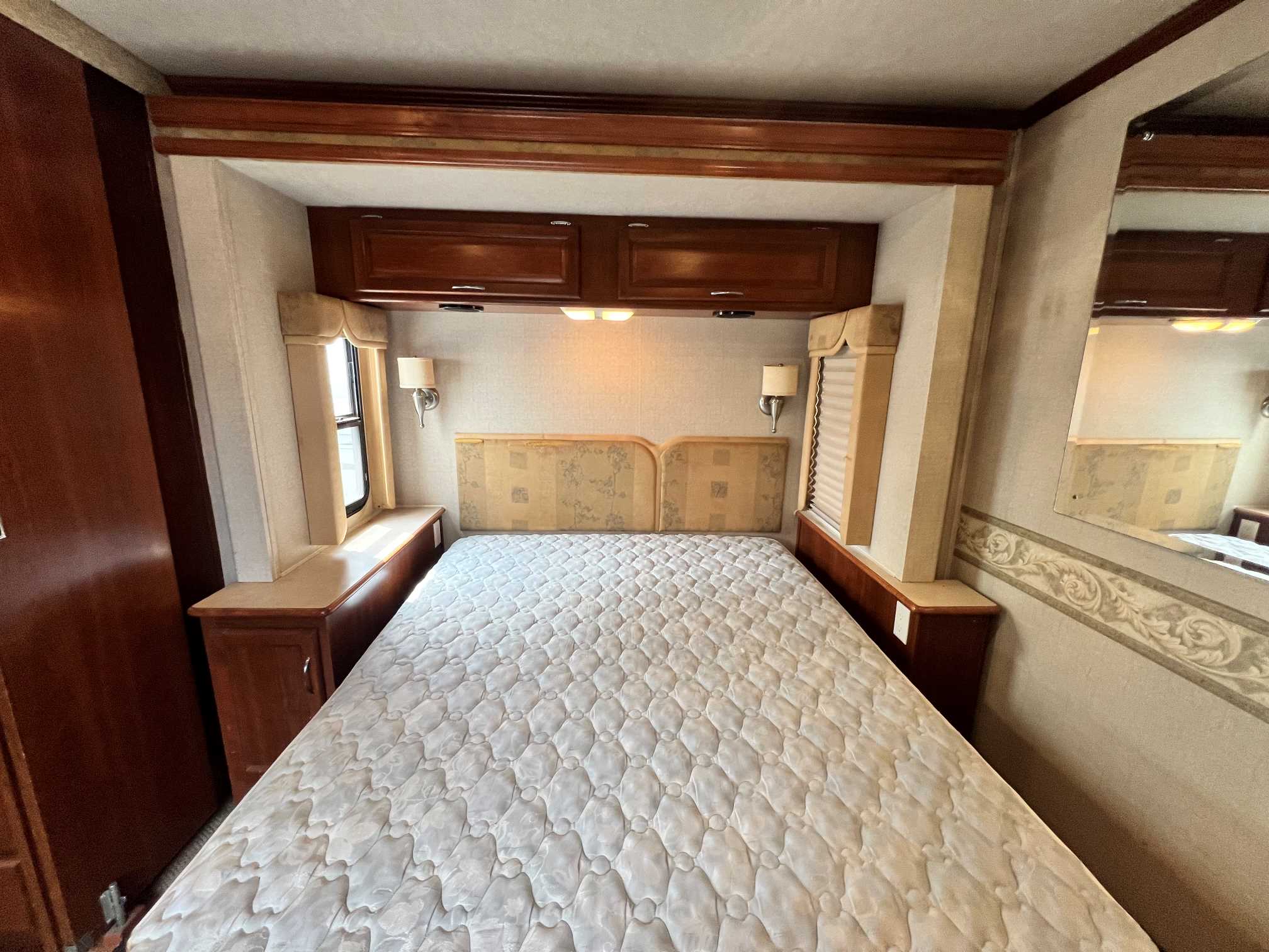 2006 Fleetwood Southwind 32VS - Image 21