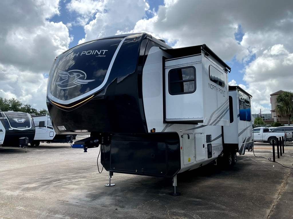 2025 JAYCO NORTH POINT 365 RKTS - Image 3