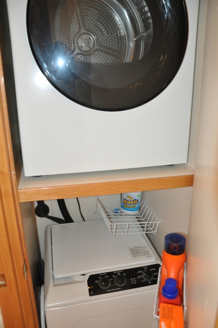 2003 McKinna 58 - Image 26