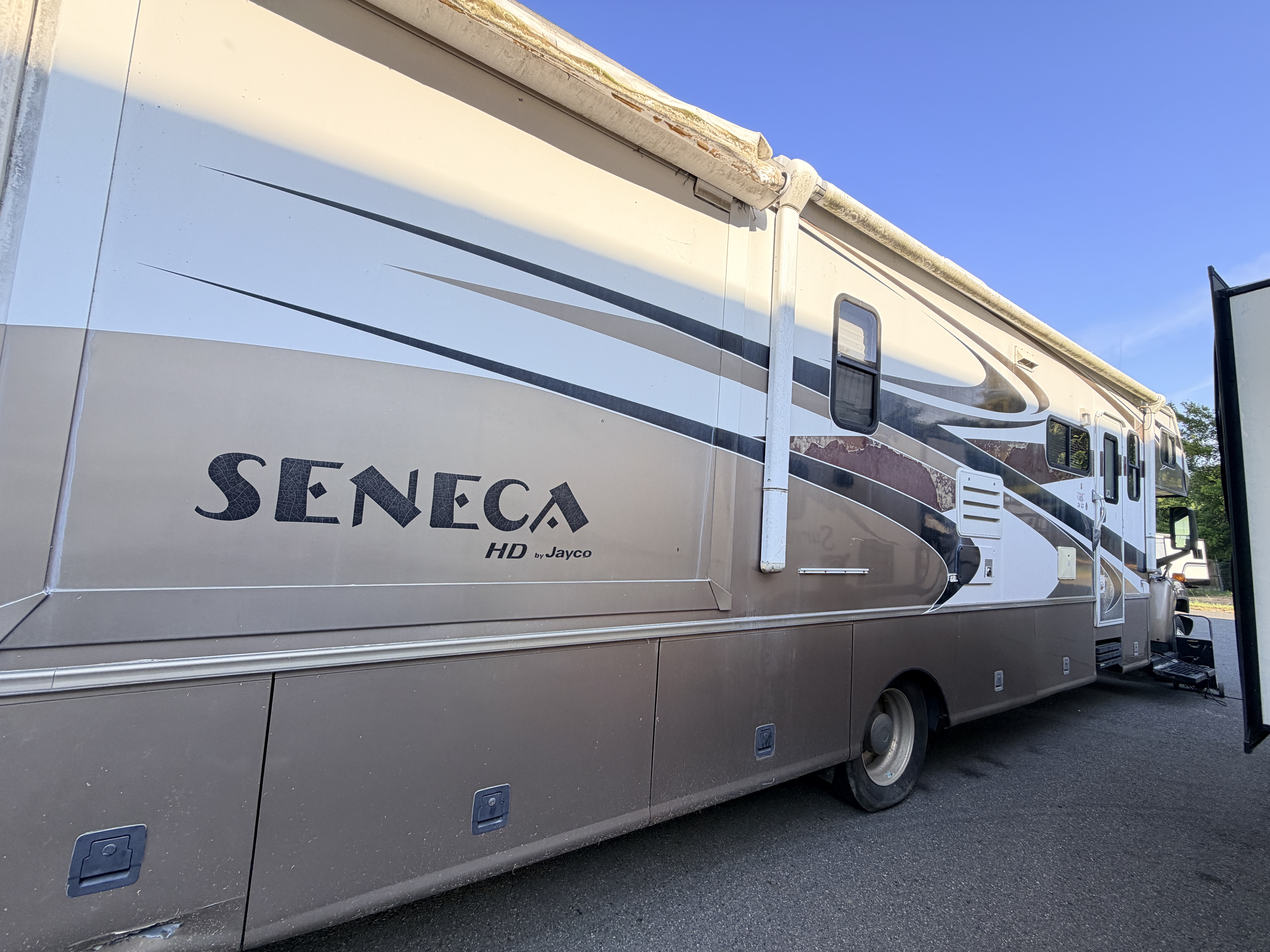 2006 JAYCO SENECA 34SS - Image 8