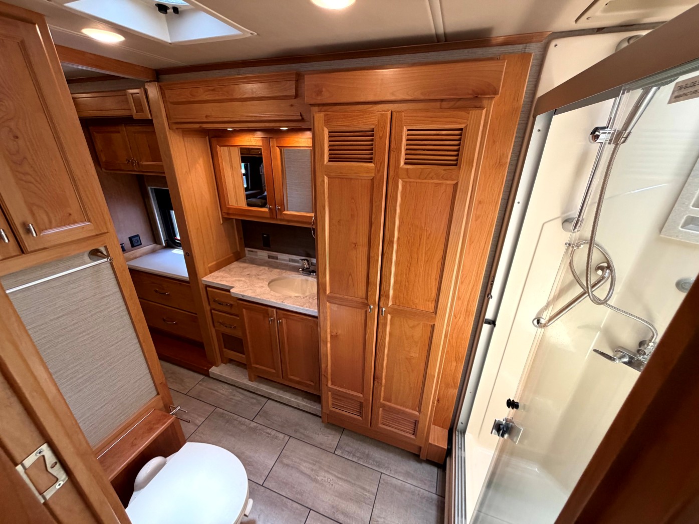 2022 Tiffin Open Road Allegro 34 PA - Image 15