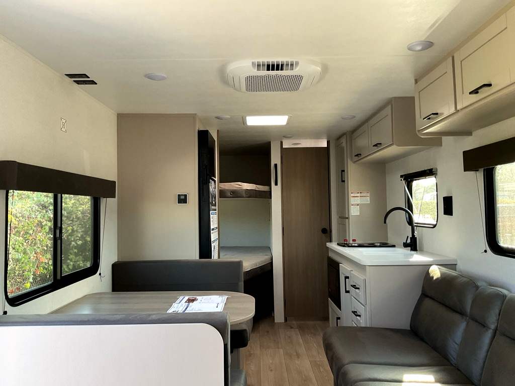 2027 JAYCO Jay Flight 250BH - Image 7