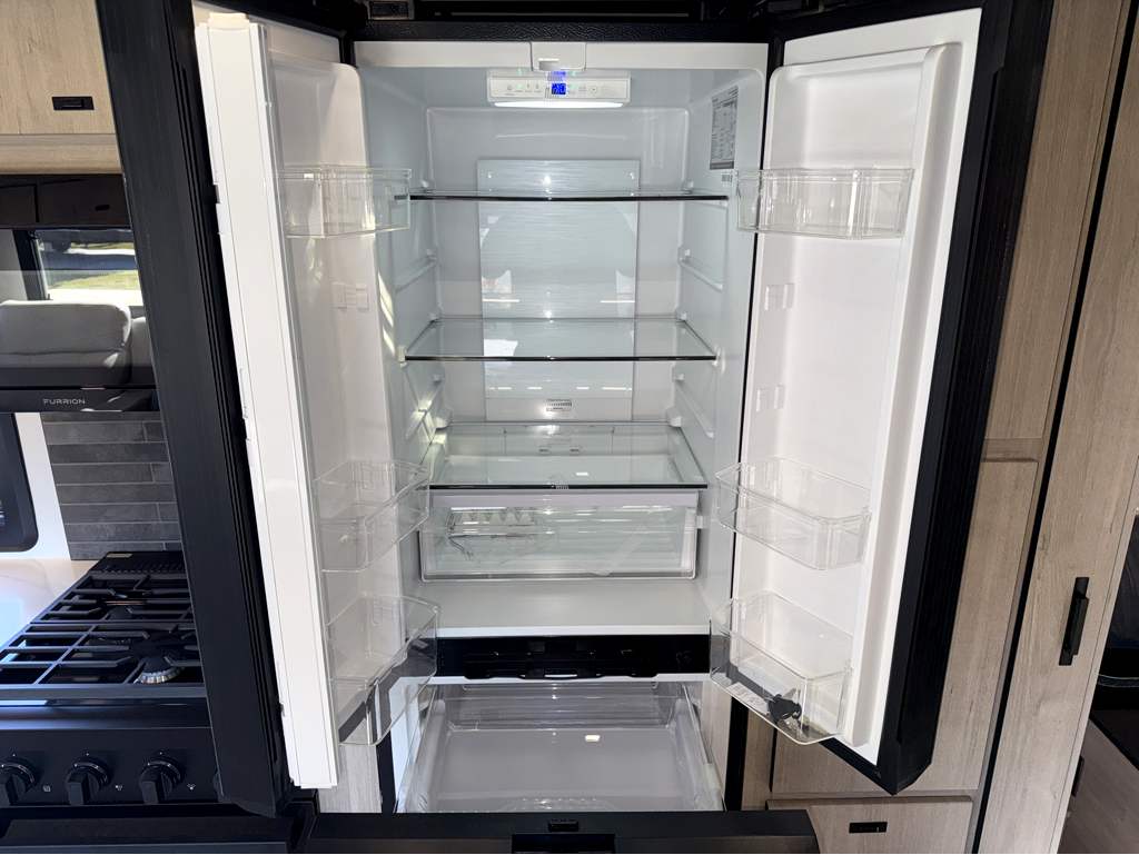 2026 GRAND DESIGN LINEAGE SERIES F 31ZW - Image 19