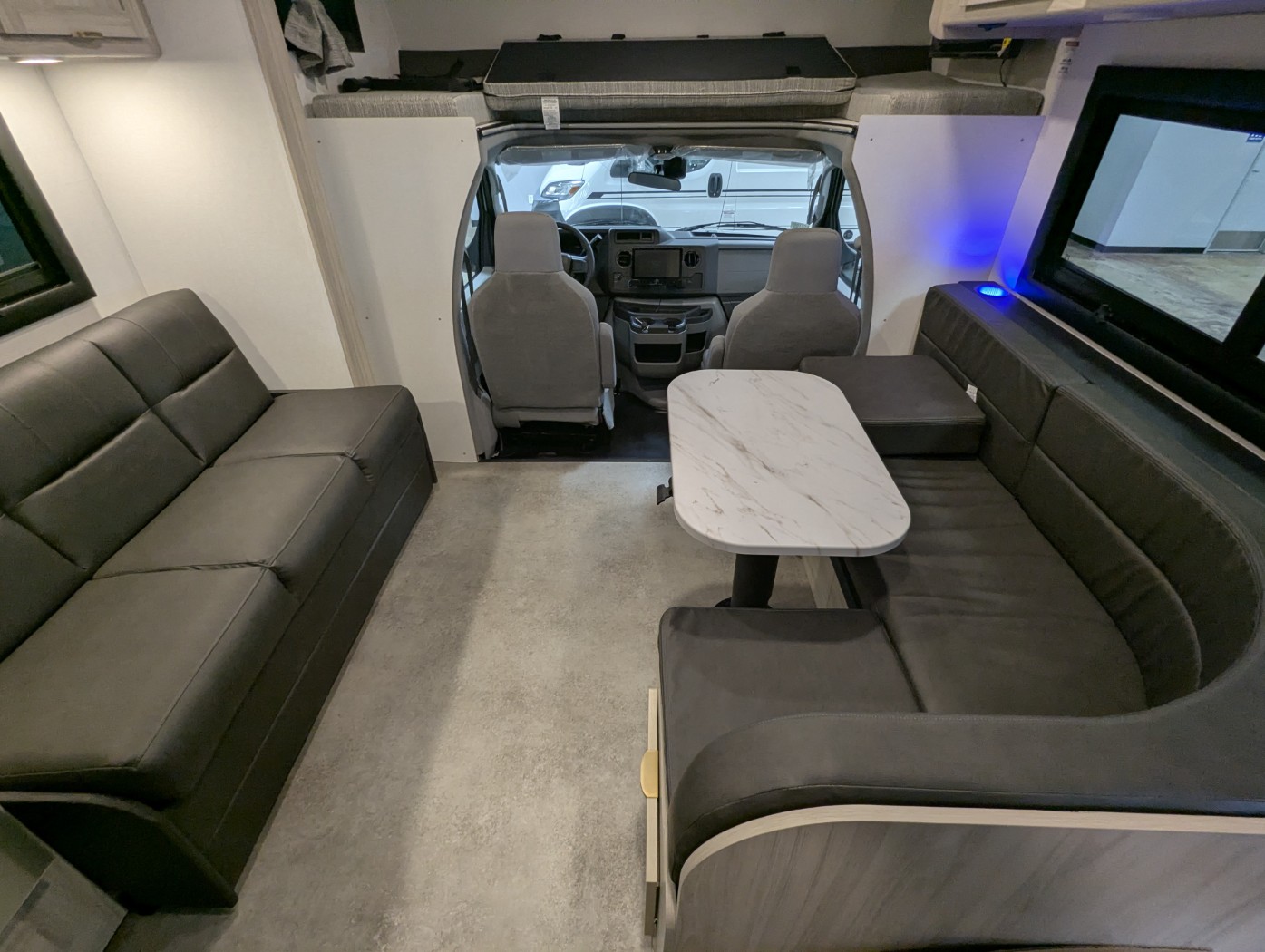 2027 Coachmen Cross Trail 26XG - Image 25