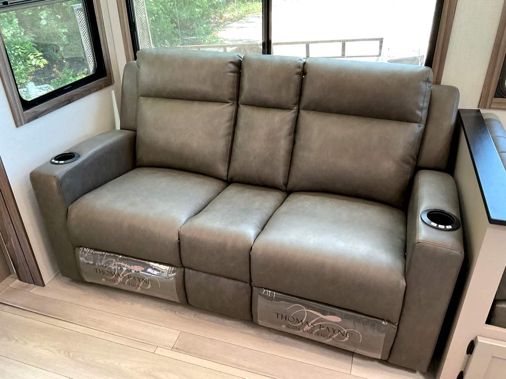 2027 KZ CONNECT C261RB - Image 16