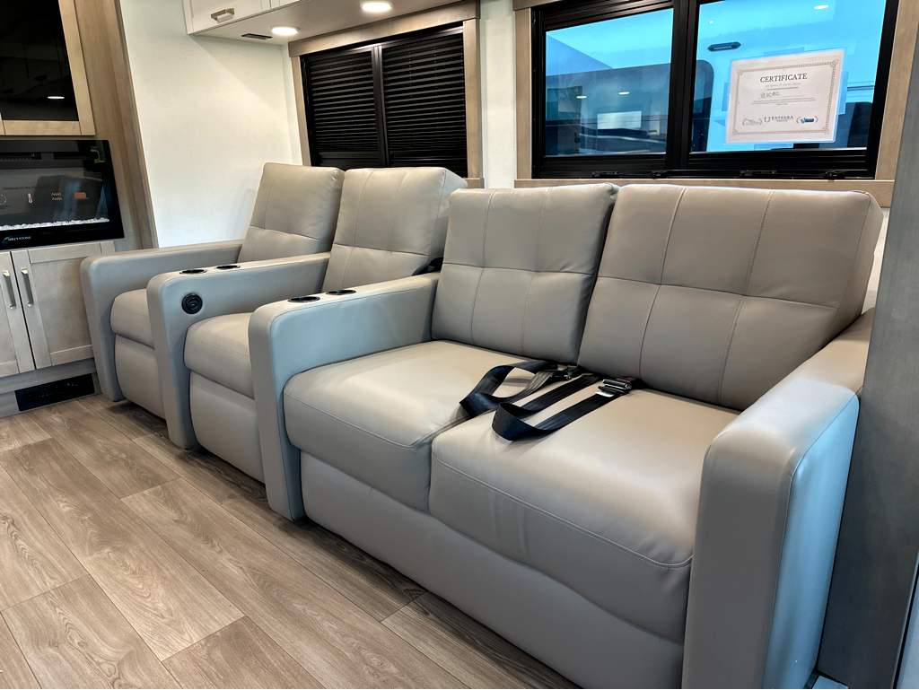 2027 ENTEGRA COACH VISION XL 36C - Image 11