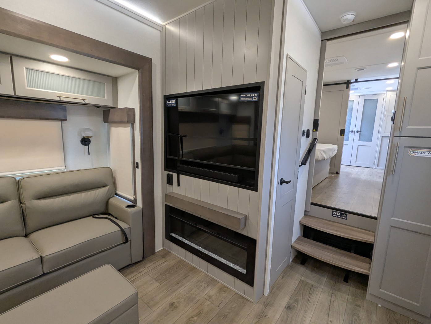2026 Alliance RV Paradigm 382RK - Image 31