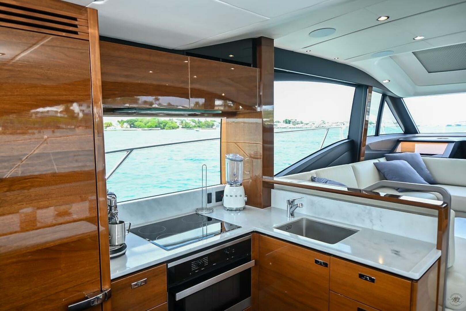 2021 Princess S62 - Image 12