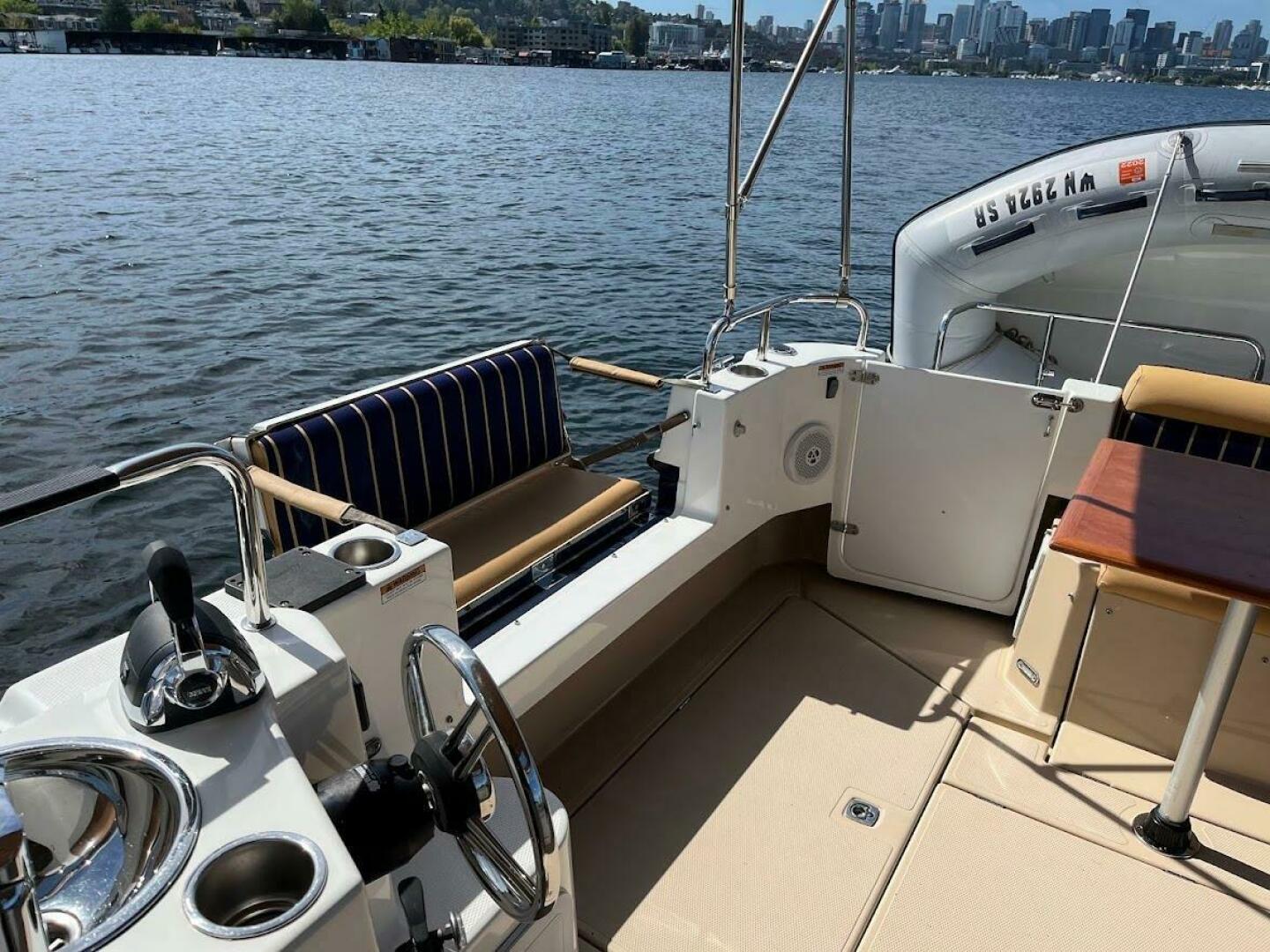 2013 Ranger Tugs R-31 CB - Image 16