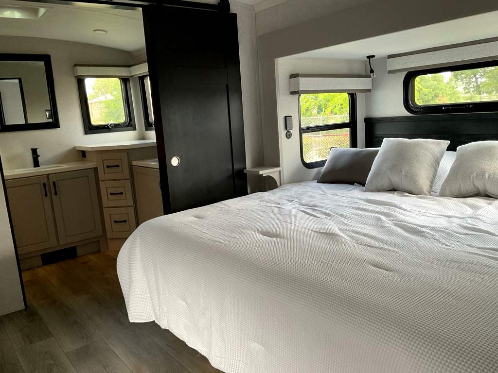 2026 JAYCO NORTH POINT 382 FLRB - Image 23