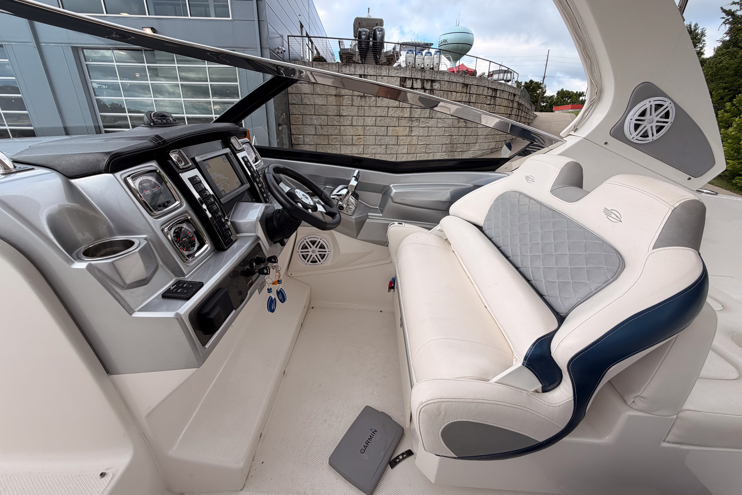 2012 Chaparral 327 SSX - Image 13