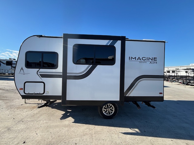 2025 Grand Design Imagine AIM 16ML - Image 3