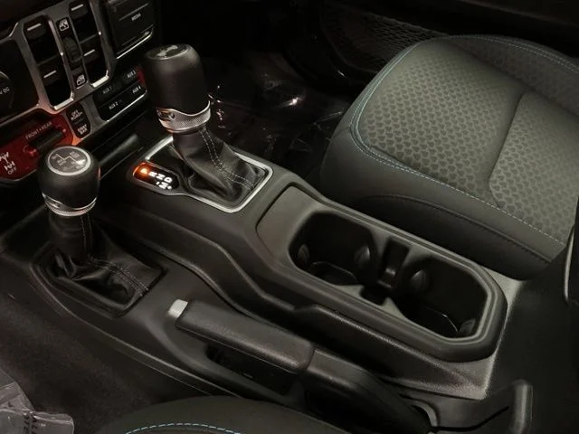 2025 Jeep Wrangler 4xe Rubicon 4x4 - Image 18