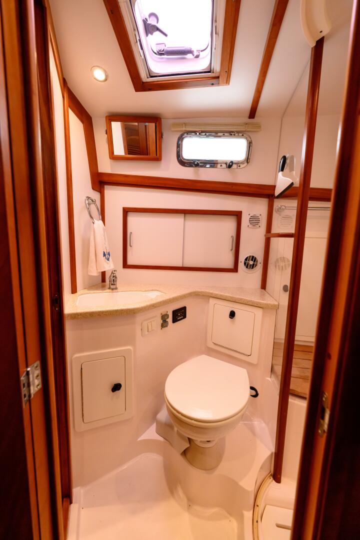 2009 Sabre 42 Hard Top Express - Image 25