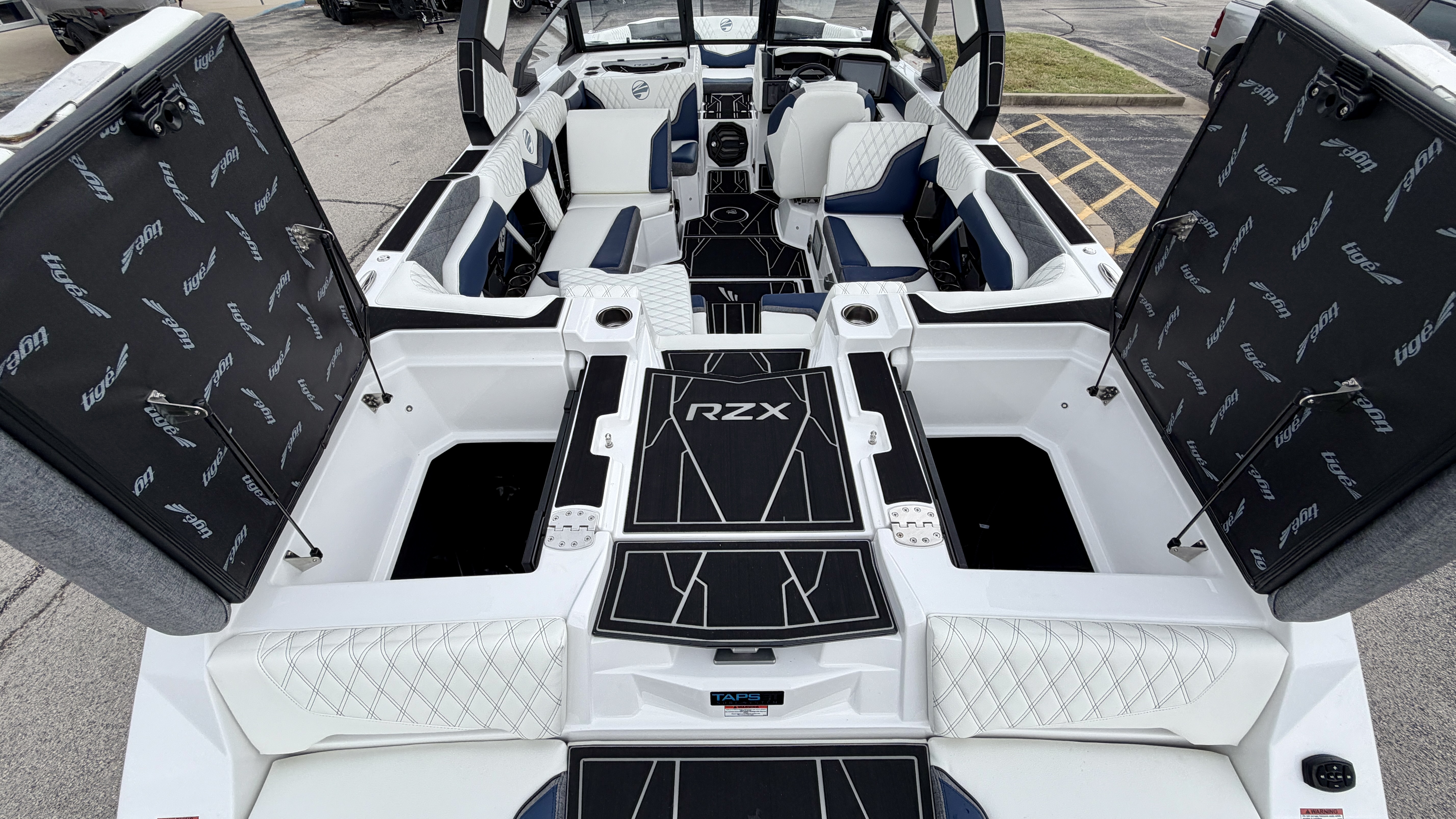 2027 Tigé  24RZX - Image 17