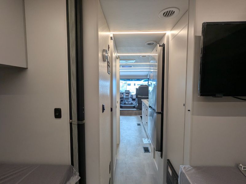 2025 Coachmen Euro 25LE - Image 14