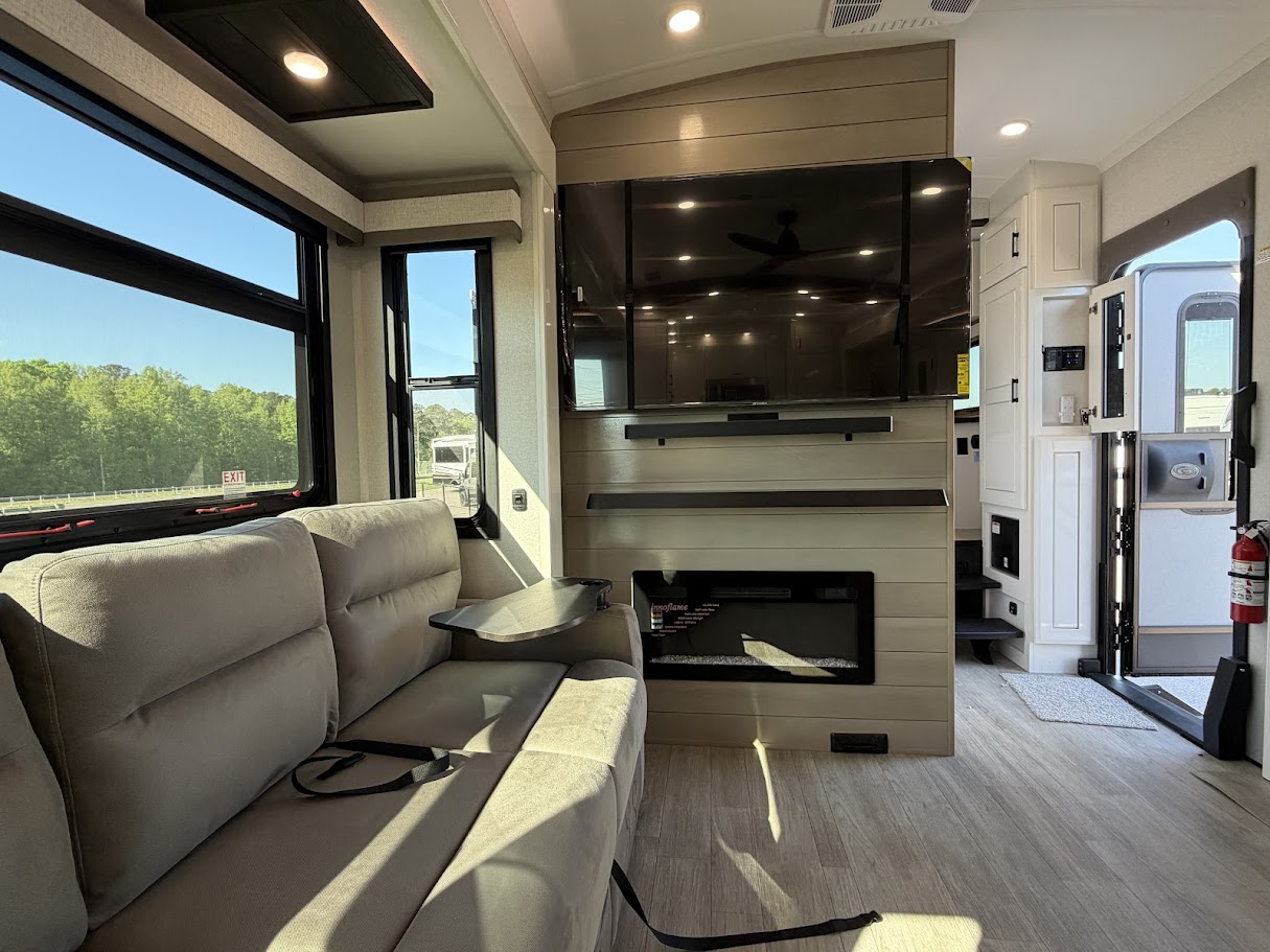 2026 JAYCO PINNACLE 38FBRK - Image 19