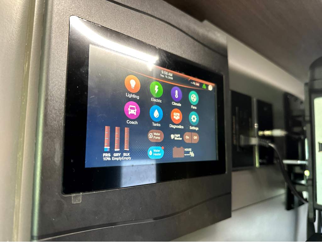 2027 GRAND DESIGN LINEAGE SERIESVP LVP2 - Image 29