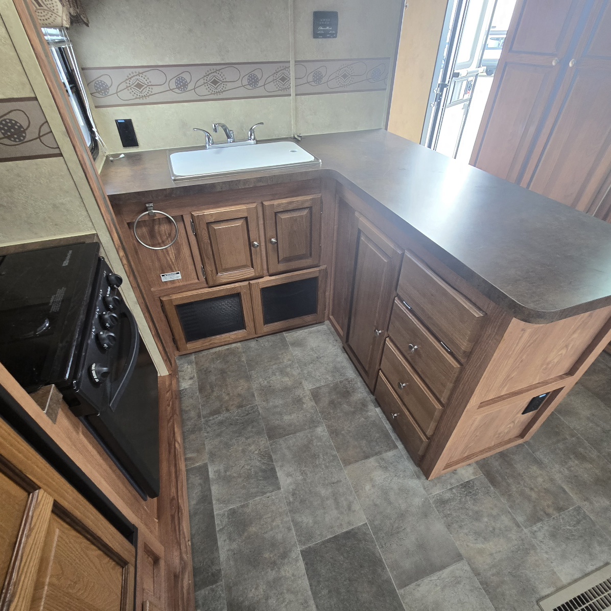 2014 Forest River Flagstaff Super Lite 27RLWS - Image 17