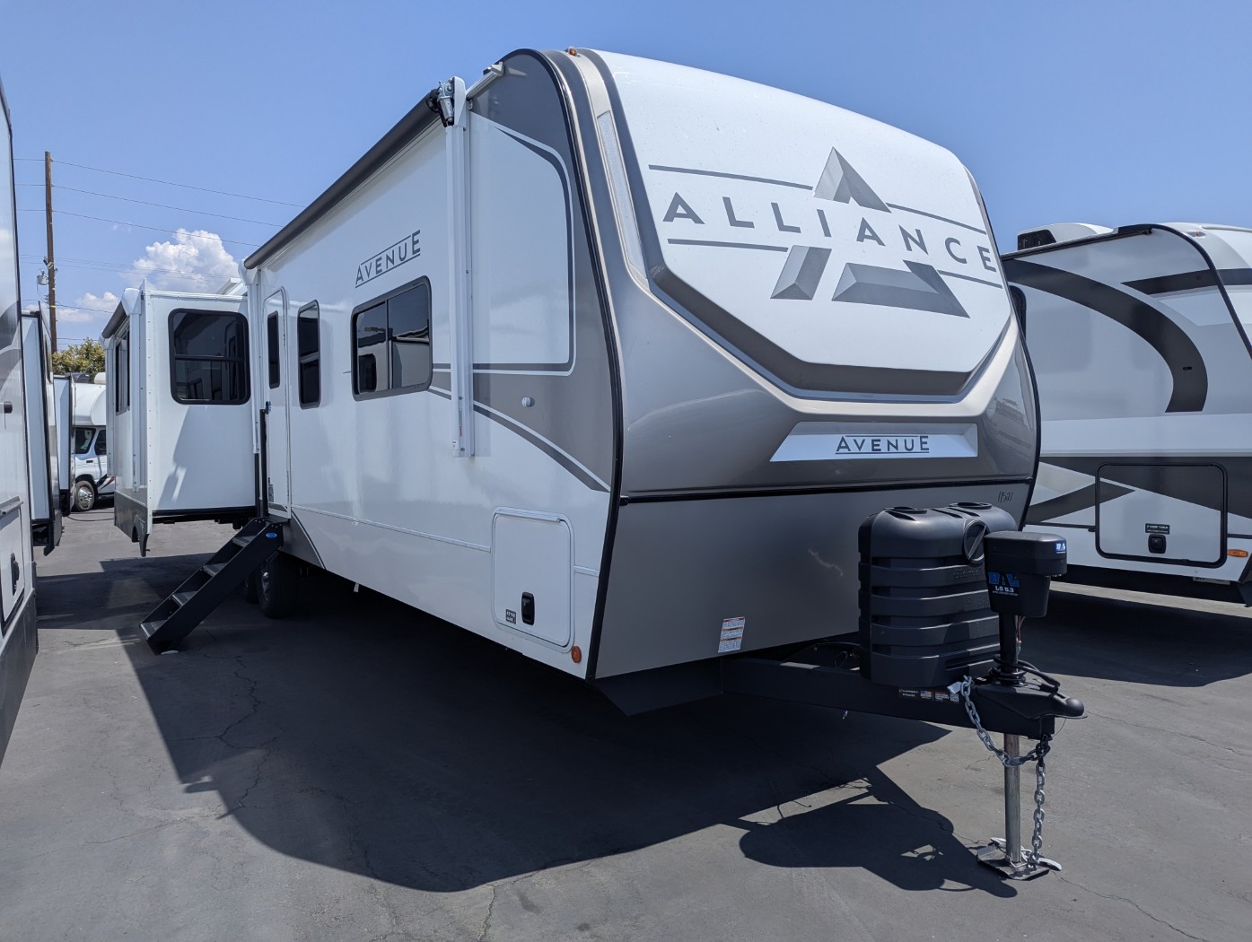2026 Alliance RV Avenue 332RL - Image 1